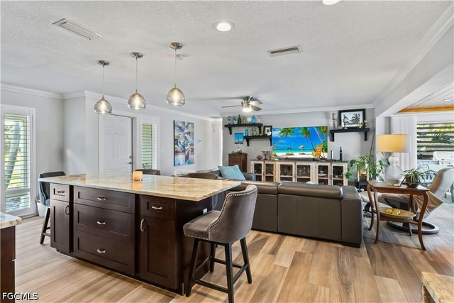 3122 SE 18th PL, Cape Coral, FL 33904