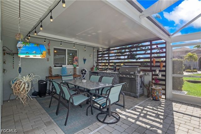 3122 SE 18th PL, Cape Coral, FL 33904