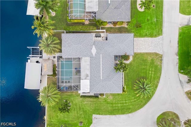 3122 SE 18th PL, Cape Coral, FL 33904