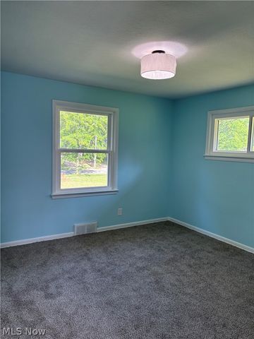 1574 Sunview Road, Lyndhurst, OH 44124