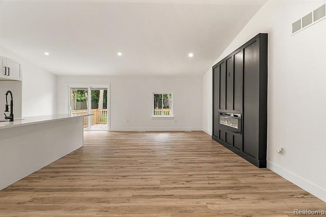 2022 Robinson Road, Lansing, MI 48910