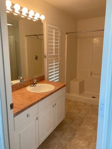 1065 S 13th Square, Vero Beach, FL 32960
