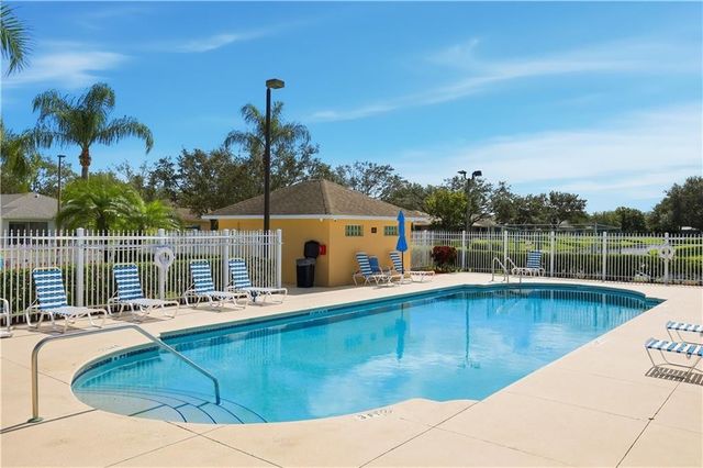 1065 S 13th Square, Vero Beach, FL 32960