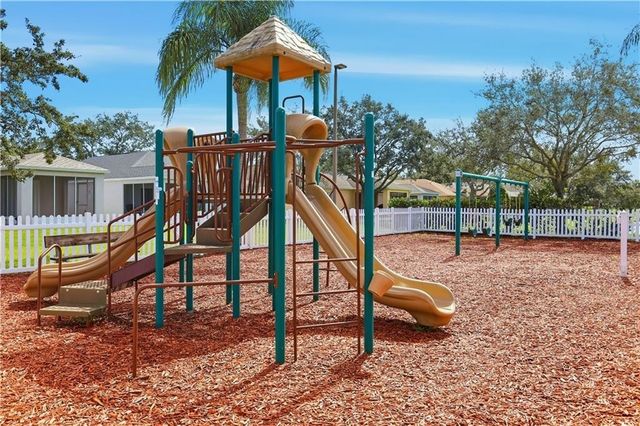 1065 S 13th Square, Vero Beach, FL 32960