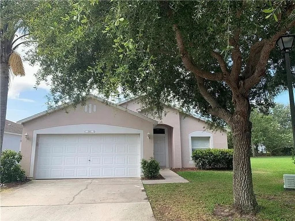 1065 S 13th Square, Vero Beach, FL 32960
