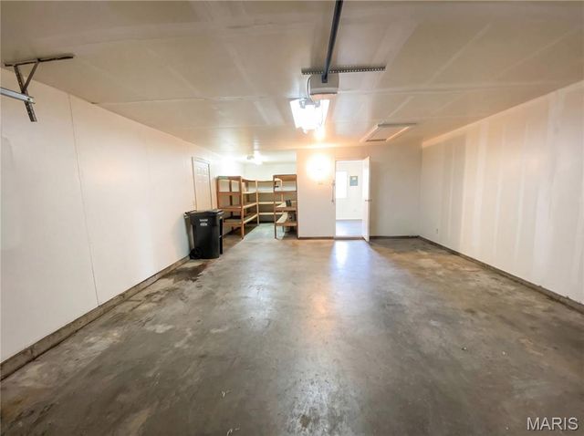 4918 Caribee Drive, St Louis, MO 63128