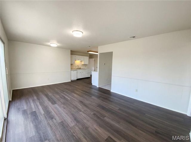 4918 Caribee Drive, St Louis, MO 63128