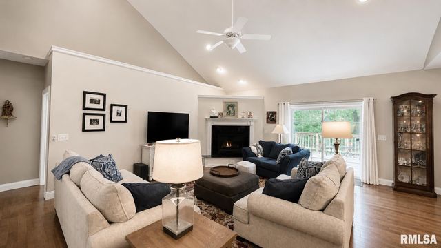 6607 N Saint Marys Road, Peoria, IL 61614