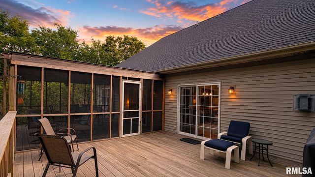 6607 N Saint Marys Road, Peoria, IL 61614
