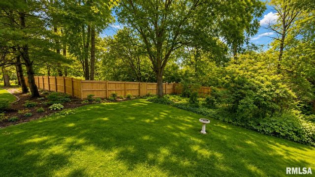 6607 N Saint Marys Road, Peoria, IL 61614