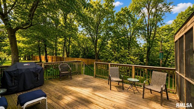 6607 N Saint Marys Road, Peoria, IL 61614