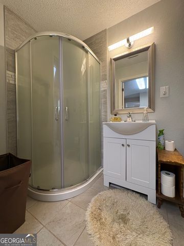 319 Greenbriar Drive, Byron, GA 31008