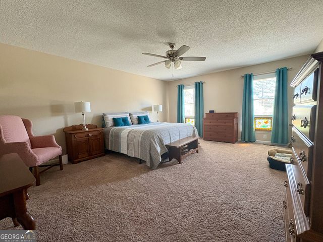 319 Greenbriar Drive, Byron, GA 31008