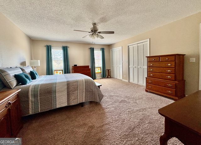 319 Greenbriar Drive, Byron, GA 31008