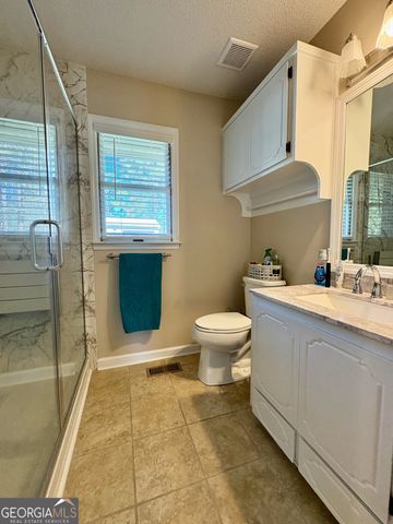 319 Greenbriar Drive, Byron, GA 31008