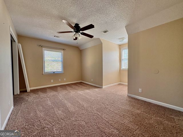 319 Greenbriar Drive, Byron, GA 31008