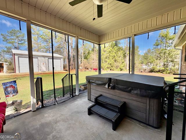 319 Greenbriar Drive, Byron, GA 31008