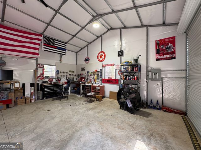 319 Greenbriar Drive, Byron, GA 31008