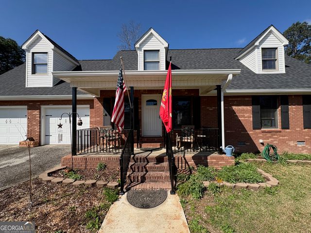 319 Greenbriar Drive, Byron, GA 31008