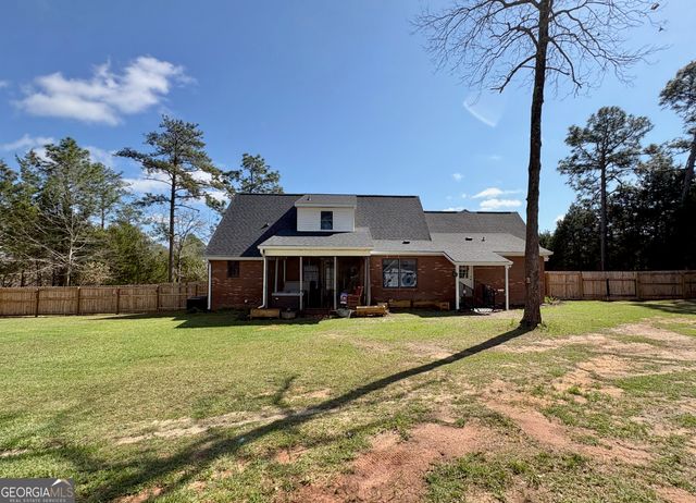 319 Greenbriar Drive, Byron, GA 31008