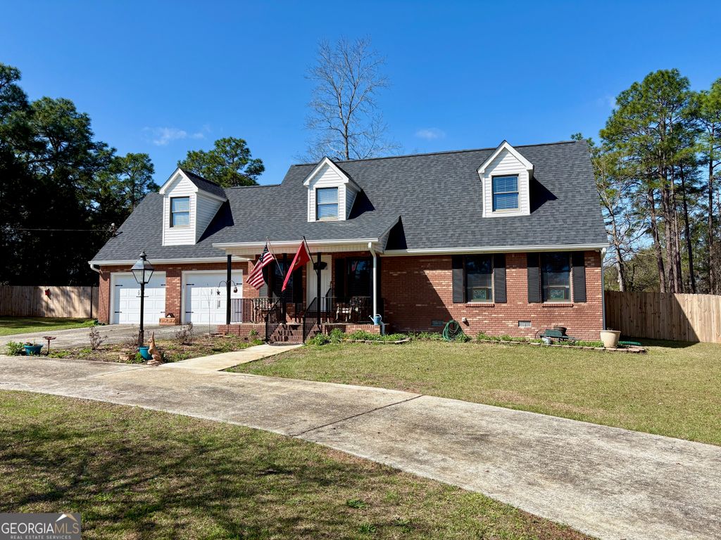 319 Greenbriar Drive, Byron, GA 31008