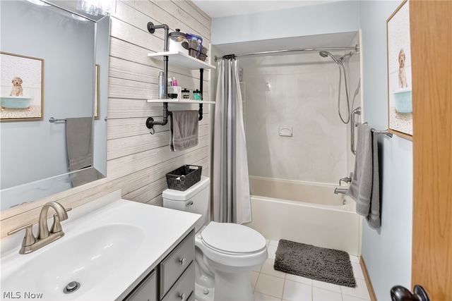 3802 Bramblewood Drive, Brunswick, OH 44212