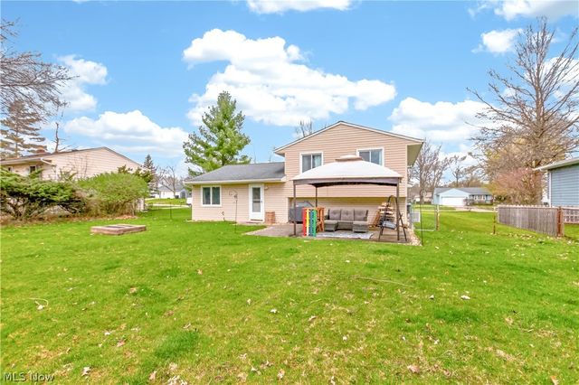 3802 Bramblewood Drive, Brunswick, OH 44212