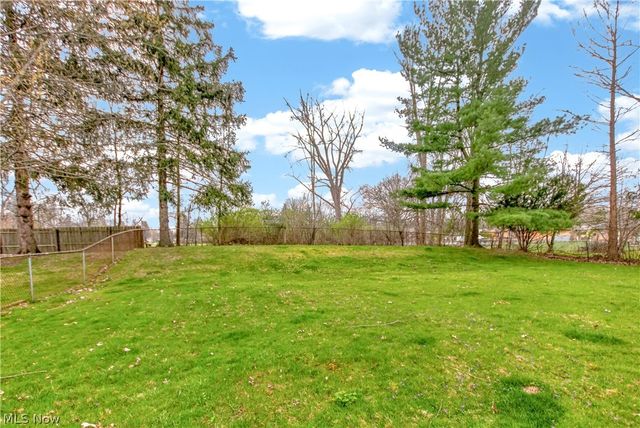3802 Bramblewood Drive, Brunswick, OH 44212