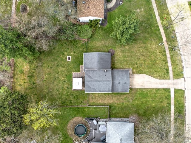 3802 Bramblewood Drive, Brunswick, OH 44212