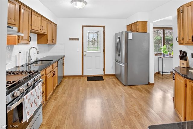 3802 Bramblewood Drive, Brunswick, OH 44212