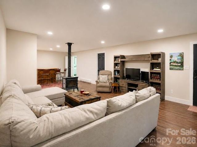 77 E Lake Dr East Lake Drive 18, Fairview, NC 28730