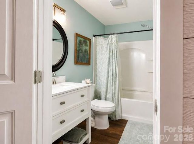 77 E Lake Dr East Lake Drive 18, Fairview, NC 28730
