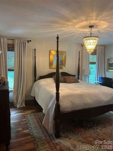 77 E Lake Dr East Lake Drive 18, Fairview, NC 28730