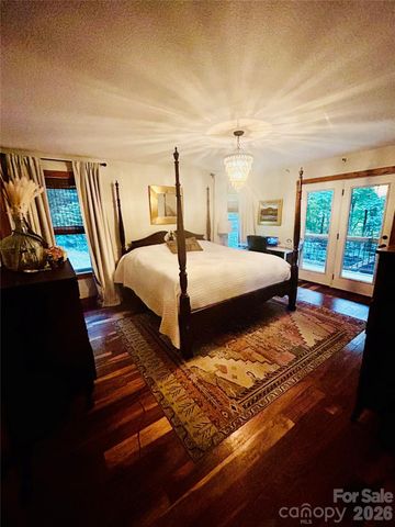77 E Lake Dr East Lake Drive 18, Fairview, NC 28730