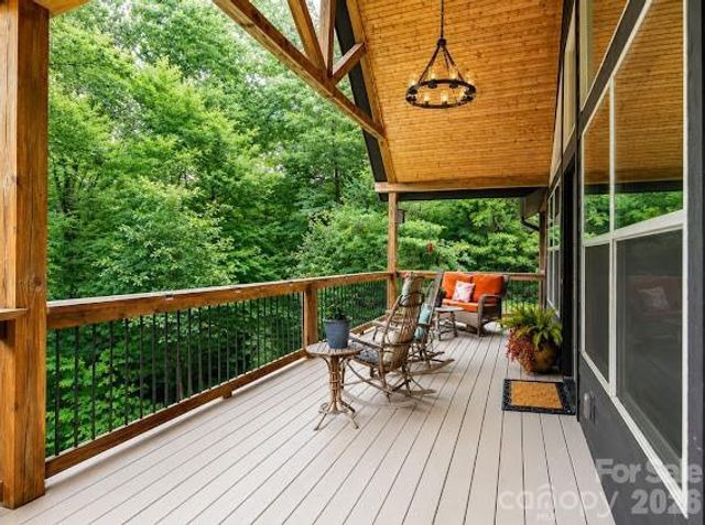 77 E Lake Dr East Lake Drive 18, Fairview, NC 28730