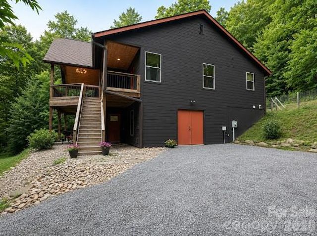 77 E Lake Dr East Lake Drive 18, Fairview, NC 28730