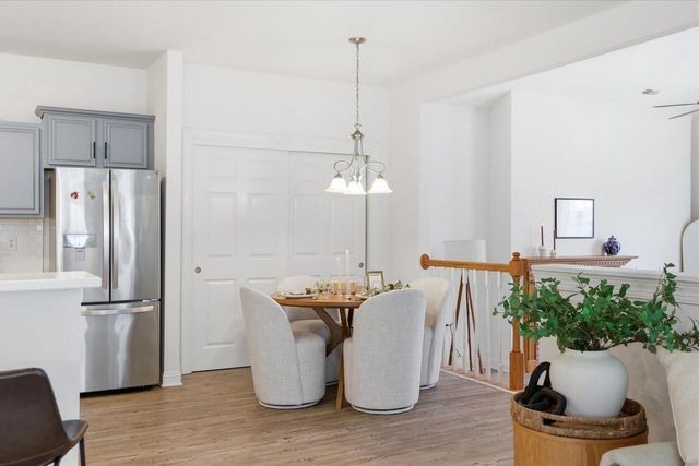 2253 W Vista Bella DRIVE, Oak Creek, WI 53154