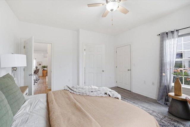 2253 W Vista Bella DRIVE, Oak Creek, WI 53154