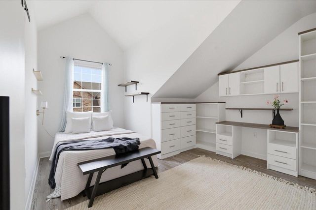 2253 W Vista Bella DRIVE, Oak Creek, WI 53154