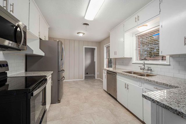 1508 N San Jacinto Street, Conroe, TX 77301
