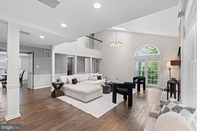 6836 COMPTON HEIGHTS CIR, Clifton, VA 20124