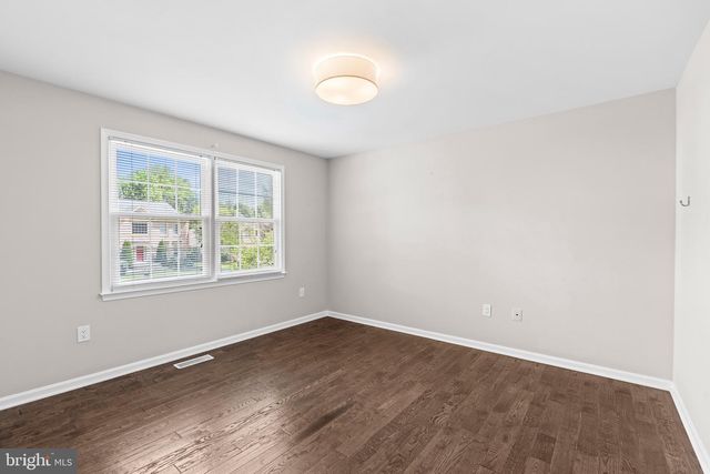 6836 COMPTON HEIGHTS CIR, Clifton, VA 20124