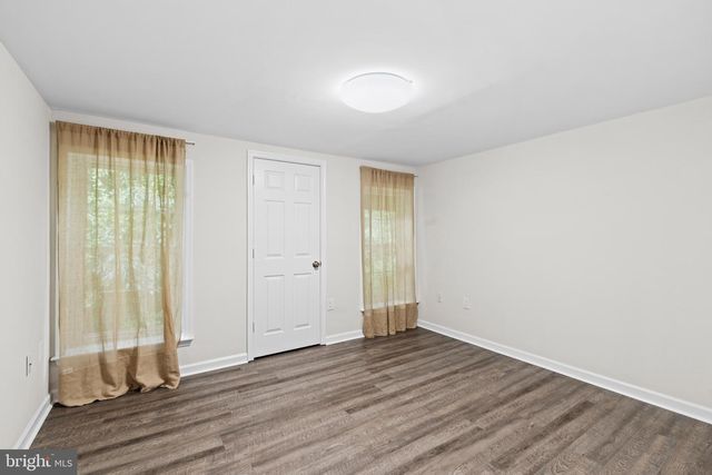 6836 COMPTON HEIGHTS CIR, Clifton, VA 20124