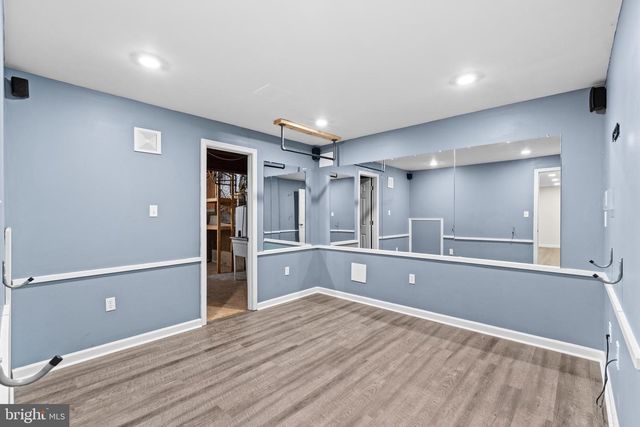 6836 COMPTON HEIGHTS CIR, Clifton, VA 20124