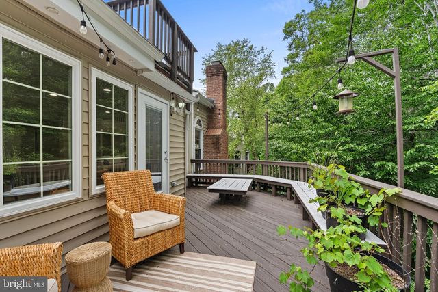 6836 COMPTON HEIGHTS CIR, Clifton, VA 20124