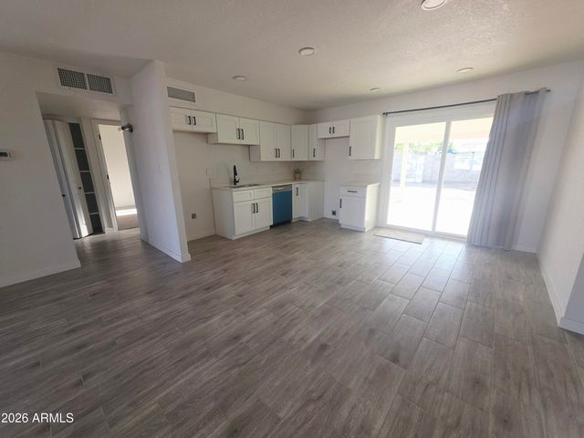 2516 N 47TH Drive, Phoenix, AZ 85035