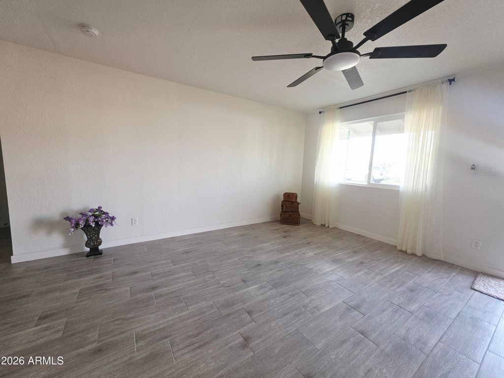 2516 N 47TH Drive, Phoenix, AZ 85035 — photo 3
