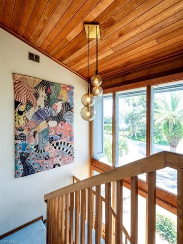 1379 Albatross RD, Sanibel, FL 33957