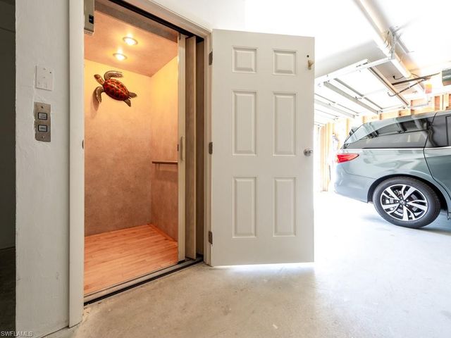 1379 Albatross RD, Sanibel, FL 33957