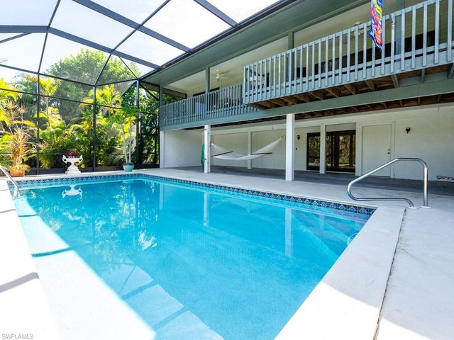 1379 Albatross RD, Sanibel, FL 33957